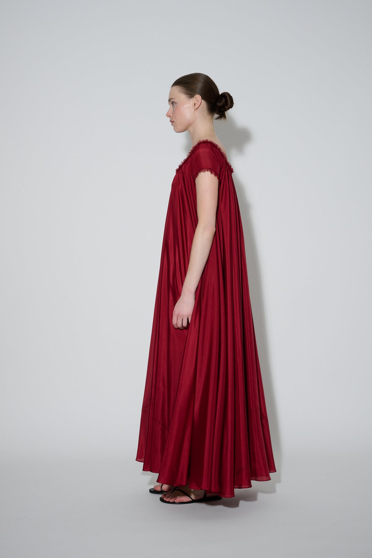 Lady of Shallot Dress Bordeaux