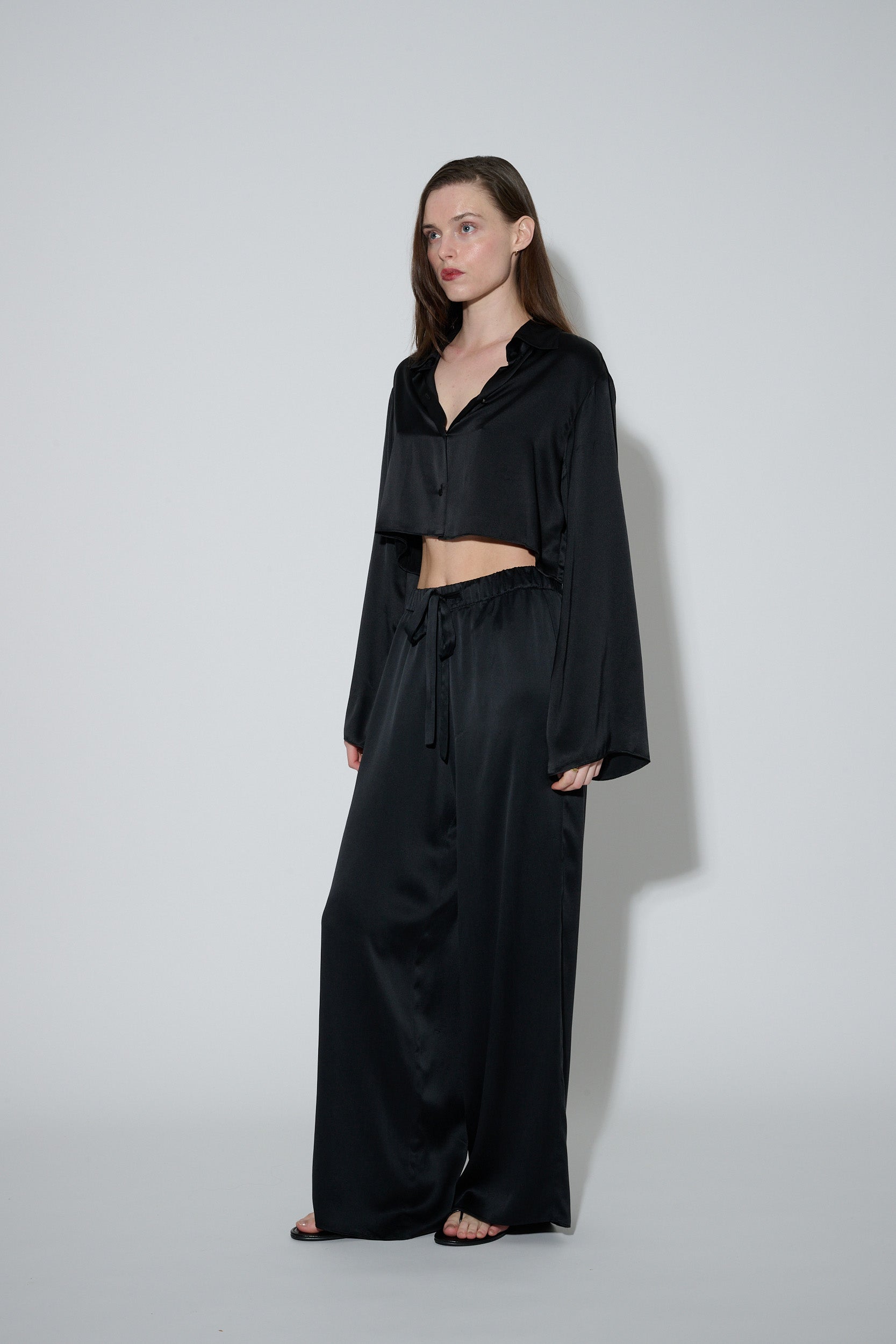 Cropped Button Up Black